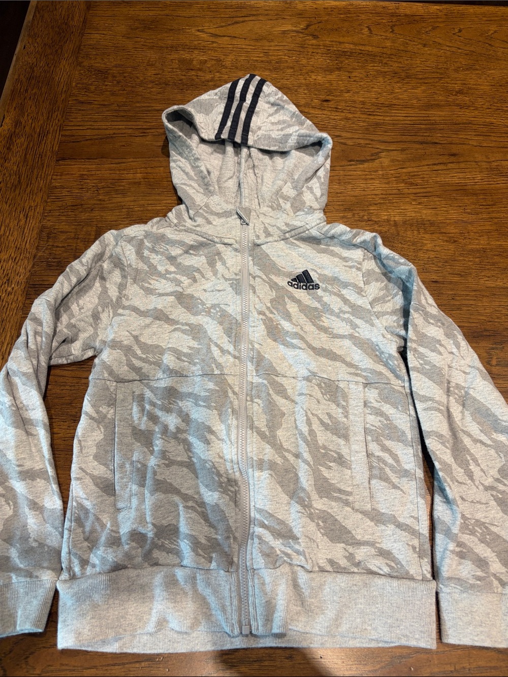 adidas Light Gray Camouflage Hooded Zip-Up Jacket boys size 8 EUC thumb holes